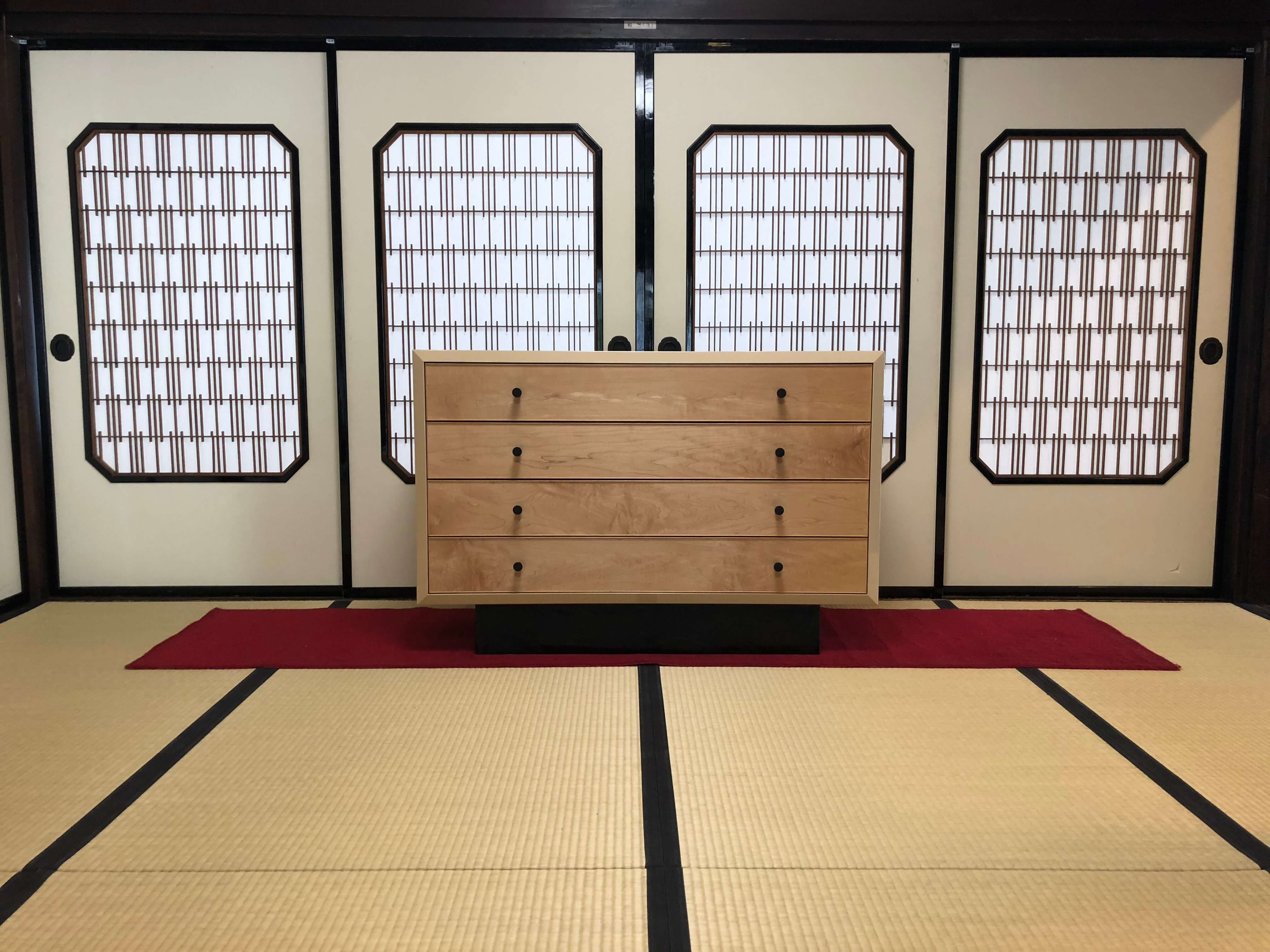 白漆のチェスト